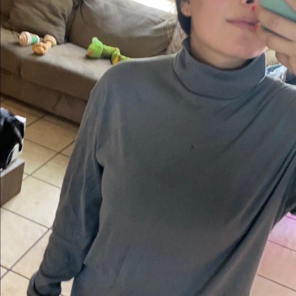 Turtle neck - Picture 2 of 3